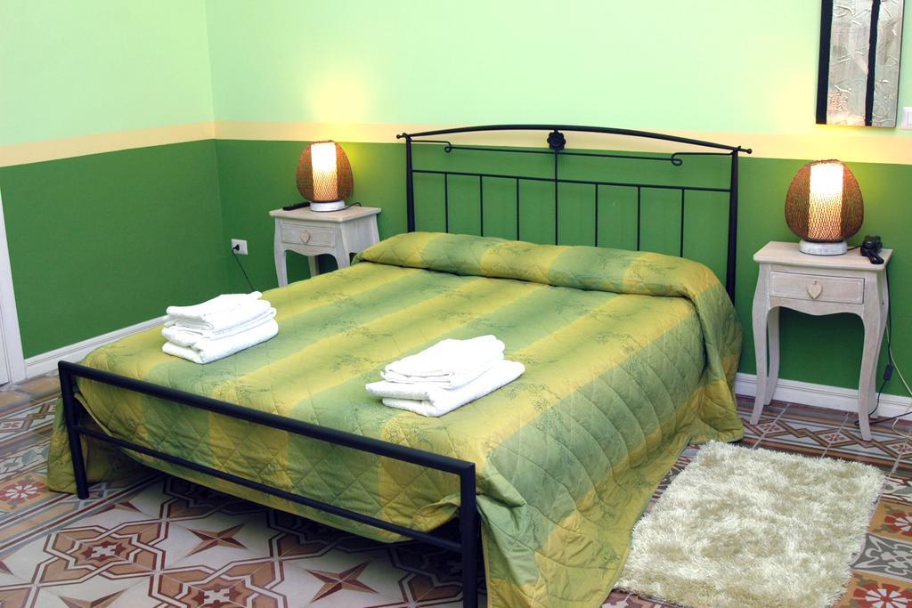 La Naca Della Taranta B&B Galatina Bagian luar foto